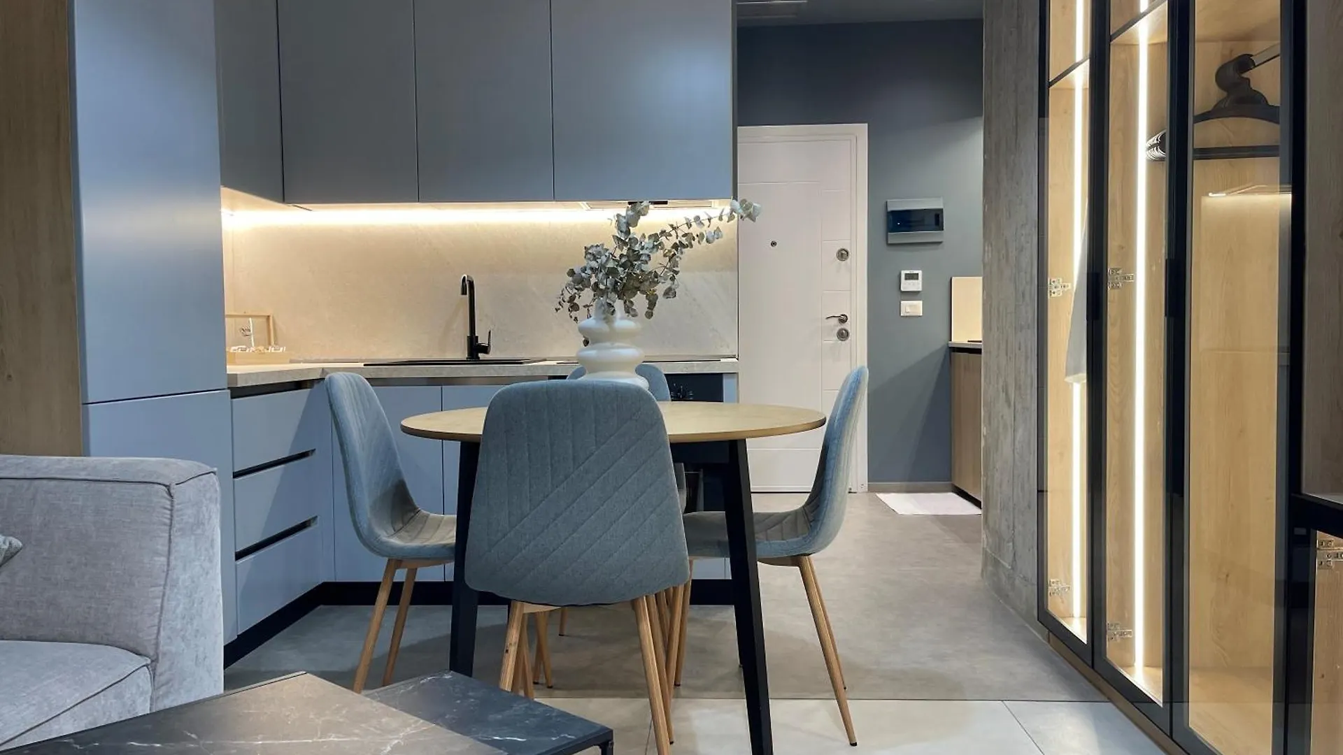 Hotel apartamentowy Ambassador Skyline Apartments Tirana Albania