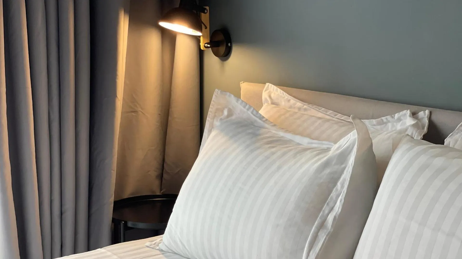 Ambassador Skyline Apartments Tirana Hotel apartamentowy
